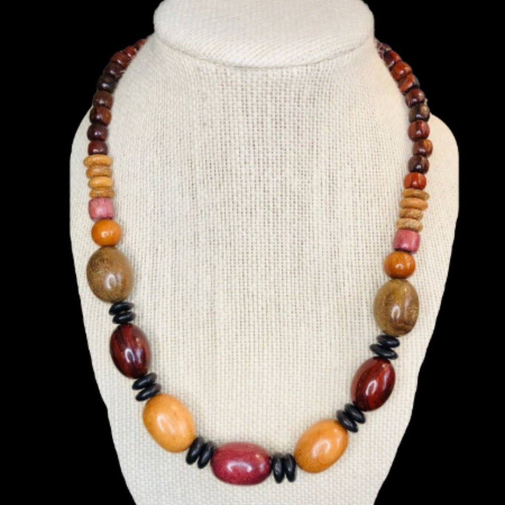Wooden necklace Hand made from Costa Rica